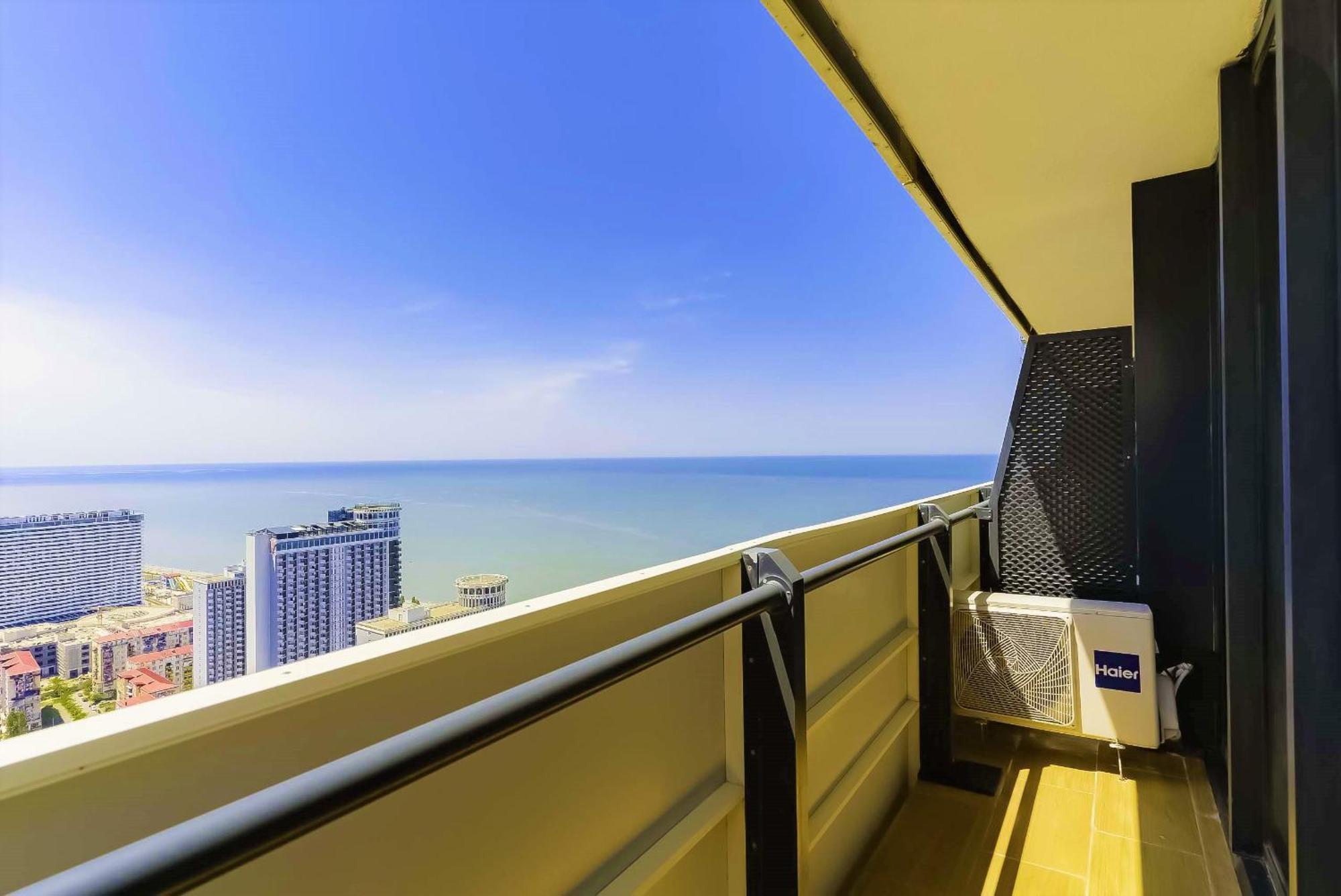 Luxury Beach Front Hotel باتومي المظهر الخارجي الصورة