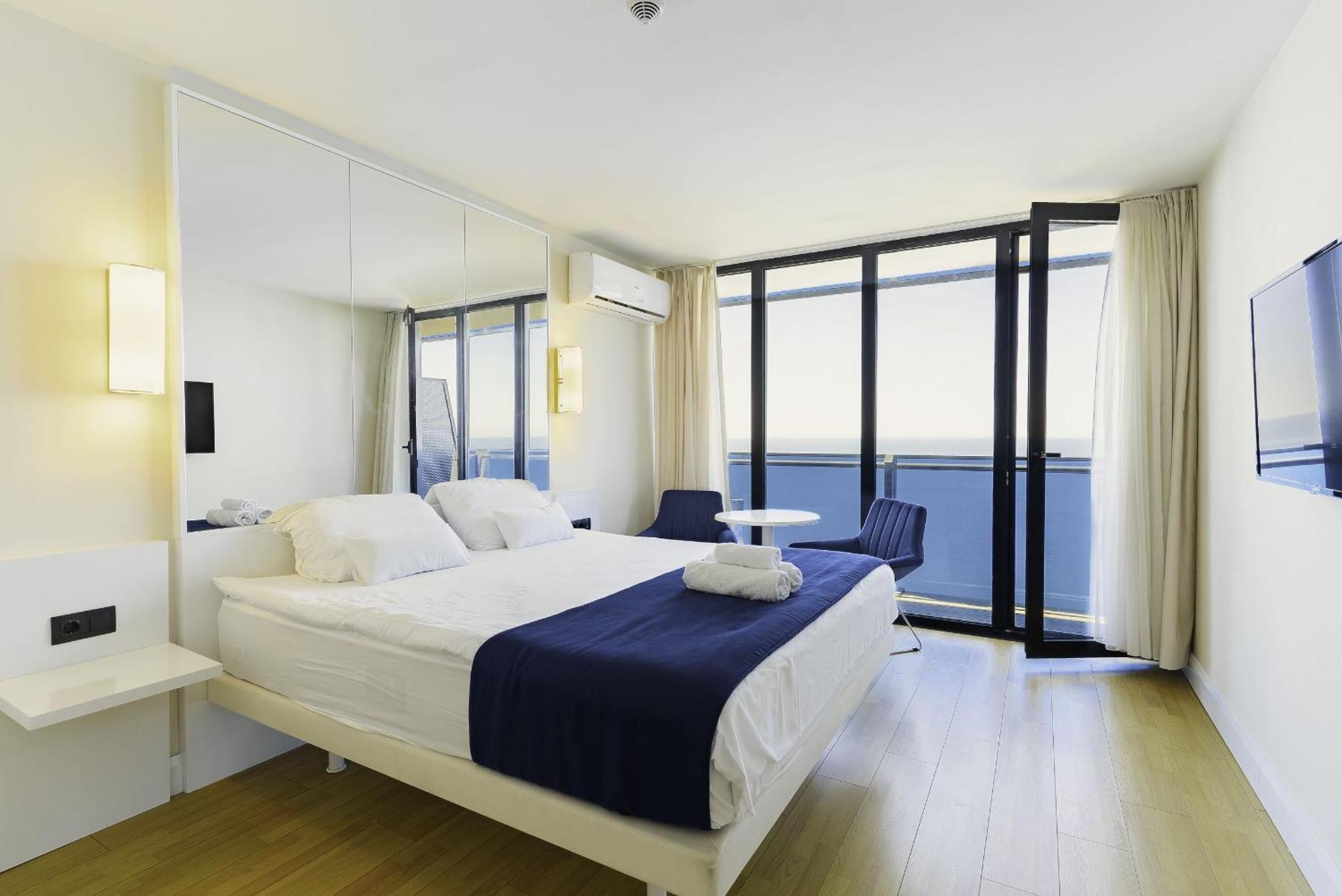 Luxury Beach Front Hotel باتومي المظهر الخارجي الصورة