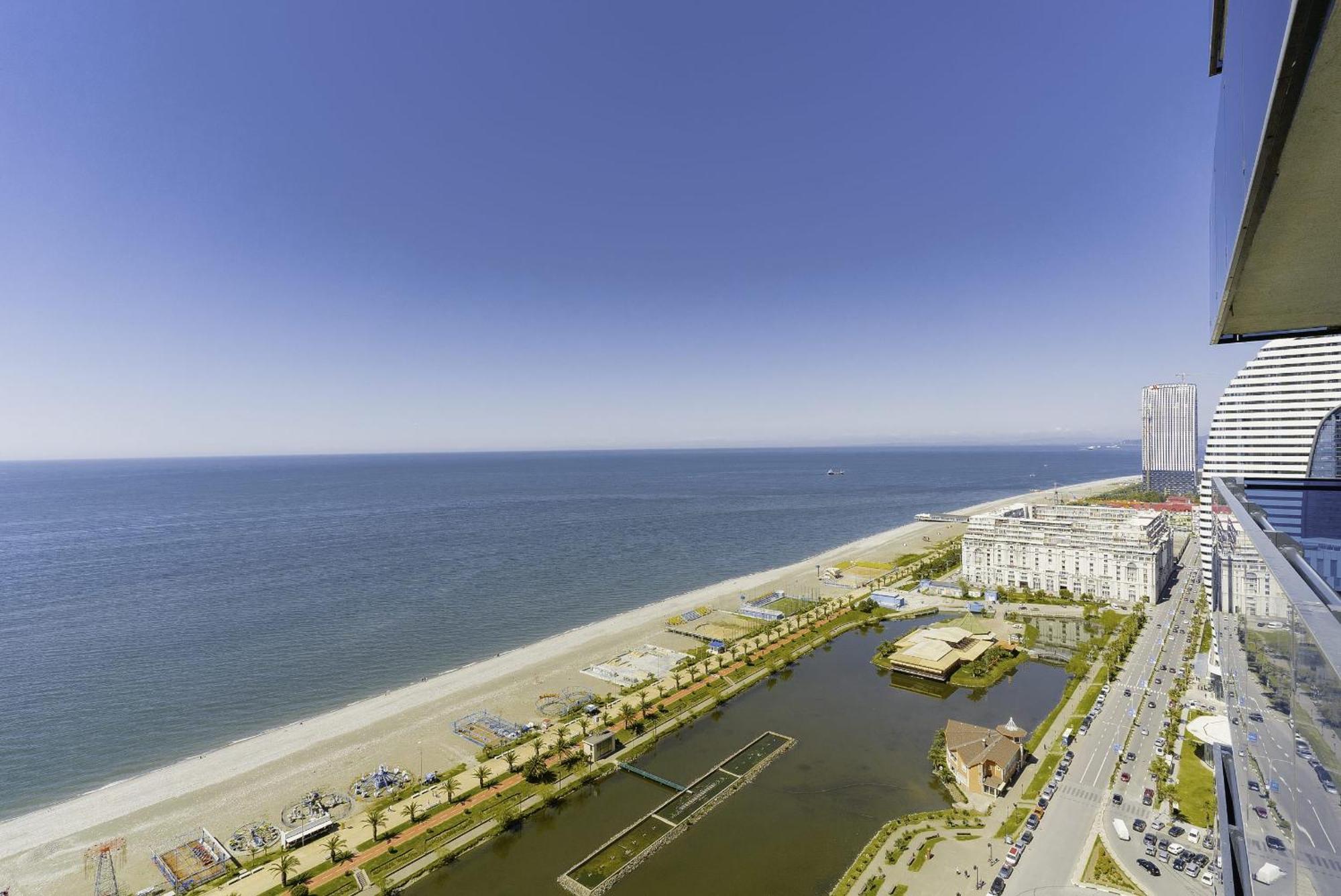 Luxury Beach Front Hotel باتومي المظهر الخارجي الصورة