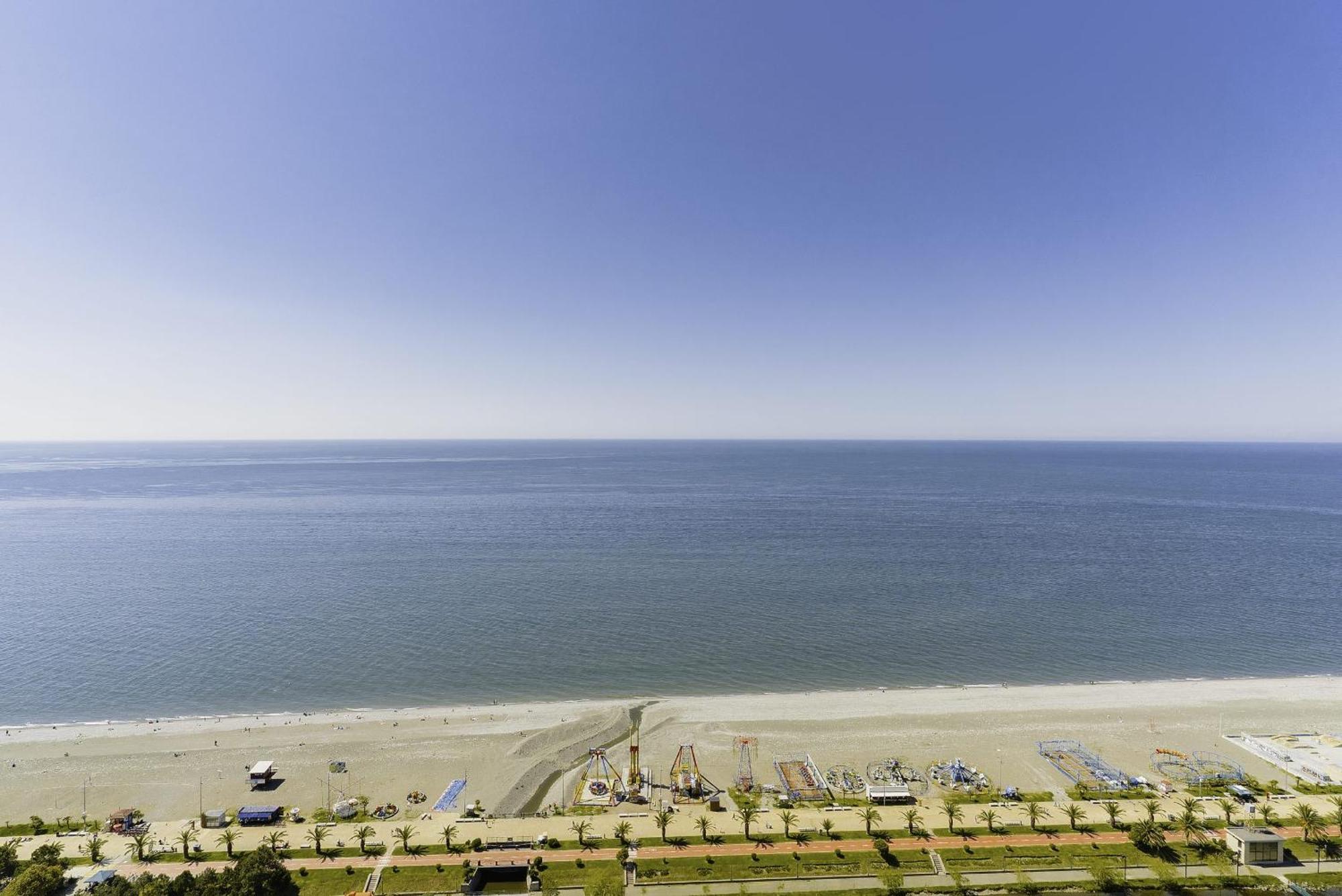 Luxury Beach Front Hotel باتومي المظهر الخارجي الصورة