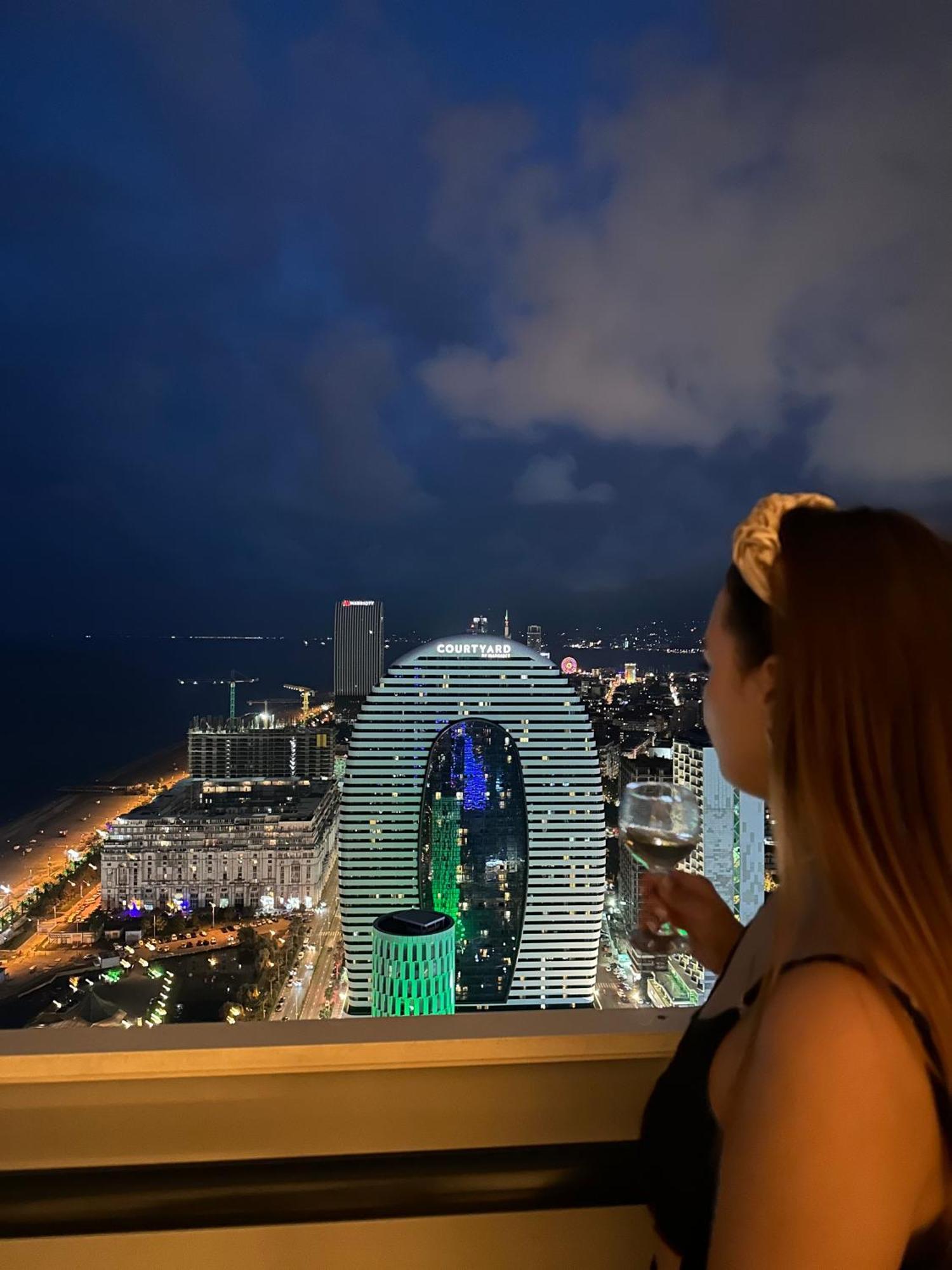 Luxury Beach Front Hotel باتومي المظهر الخارجي الصورة
