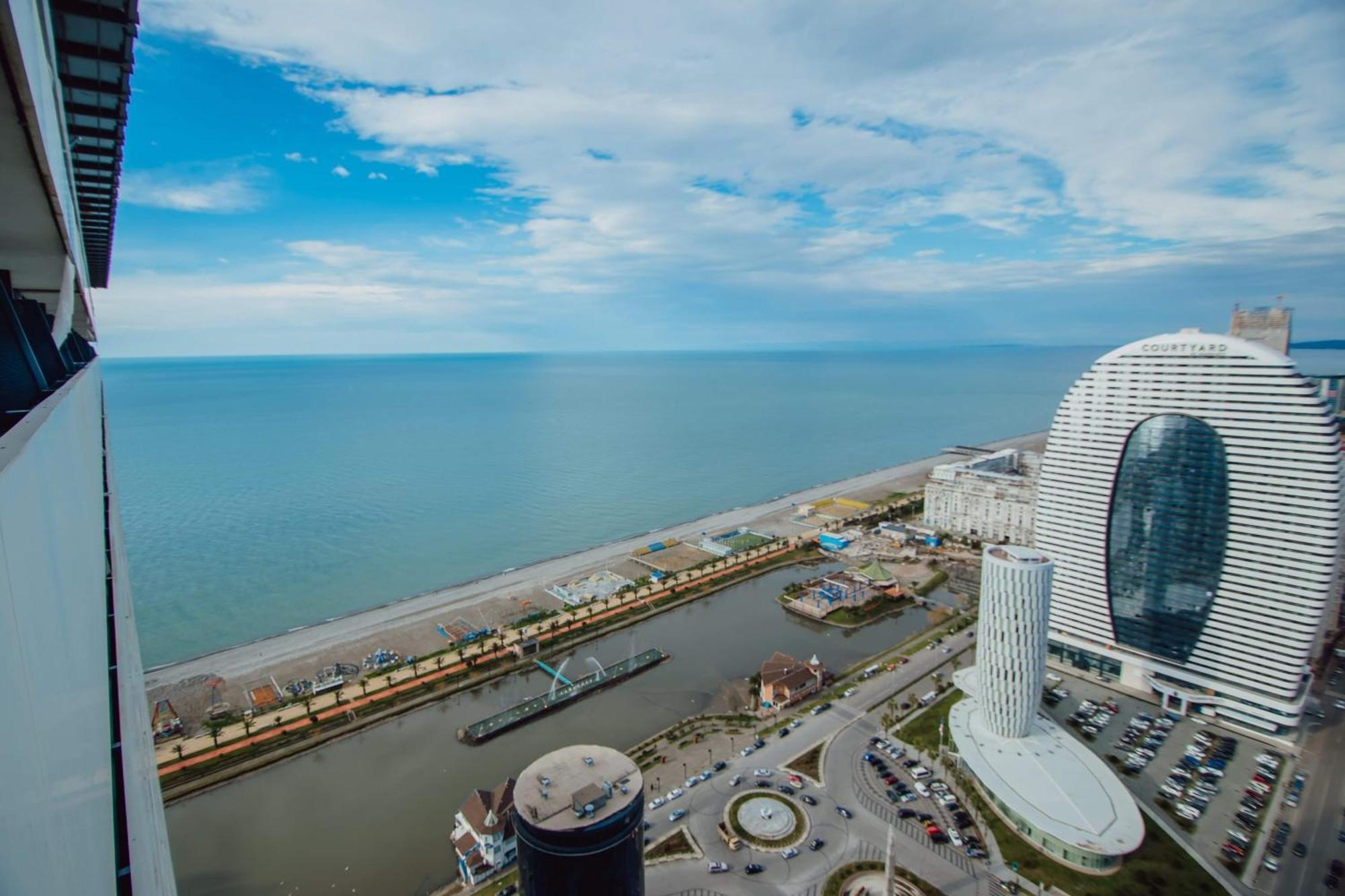 Luxury Beach Front Hotel باتومي المظهر الخارجي الصورة