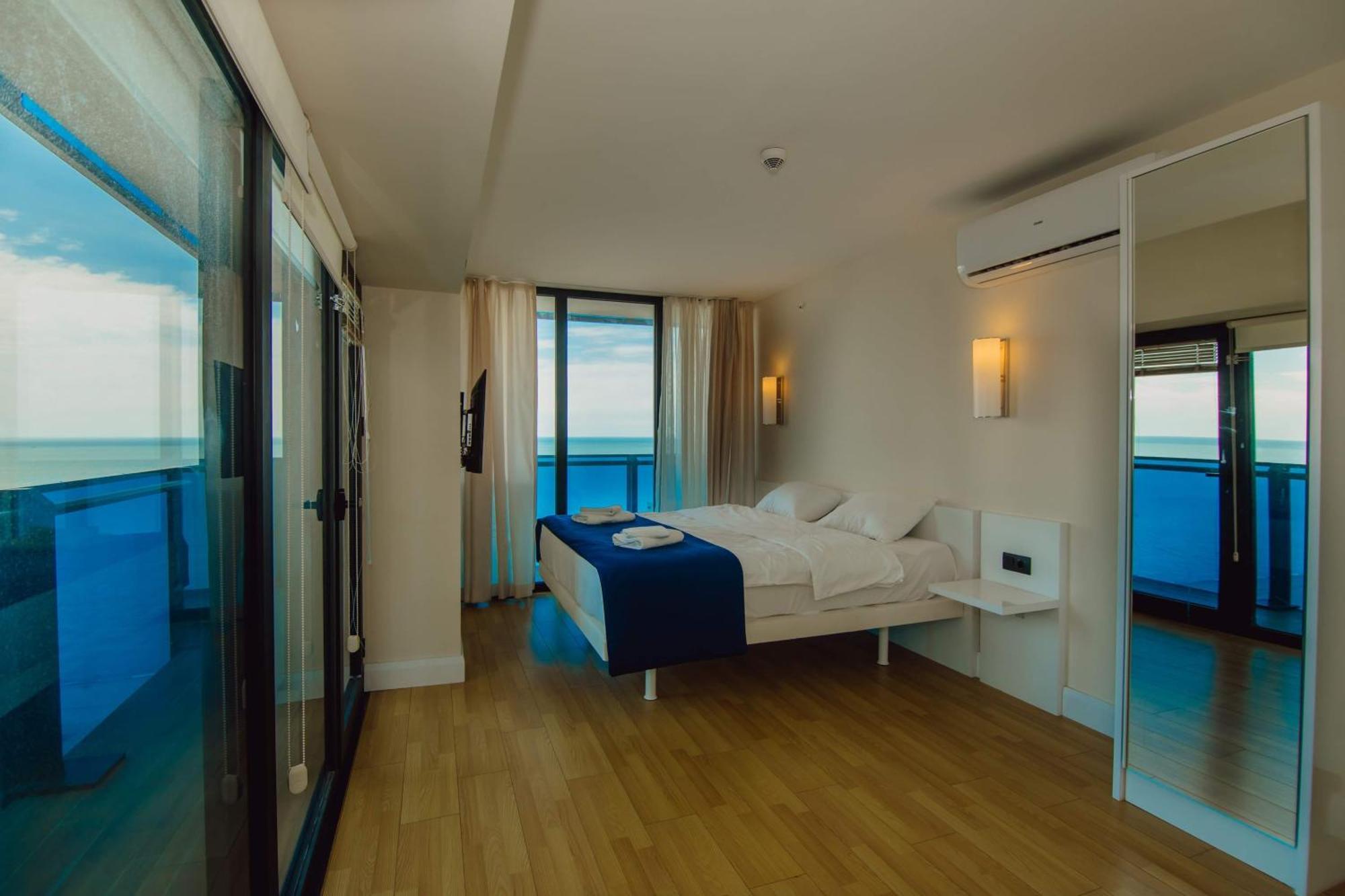 Luxury Beach Front Hotel باتومي المظهر الخارجي الصورة