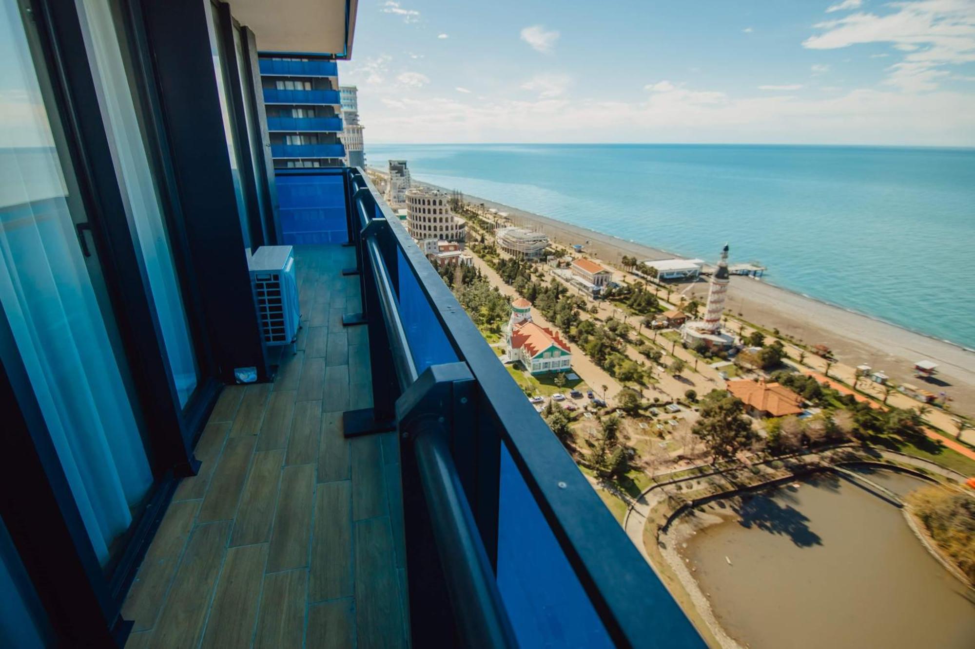 Luxury Beach Front Hotel باتومي المظهر الخارجي الصورة