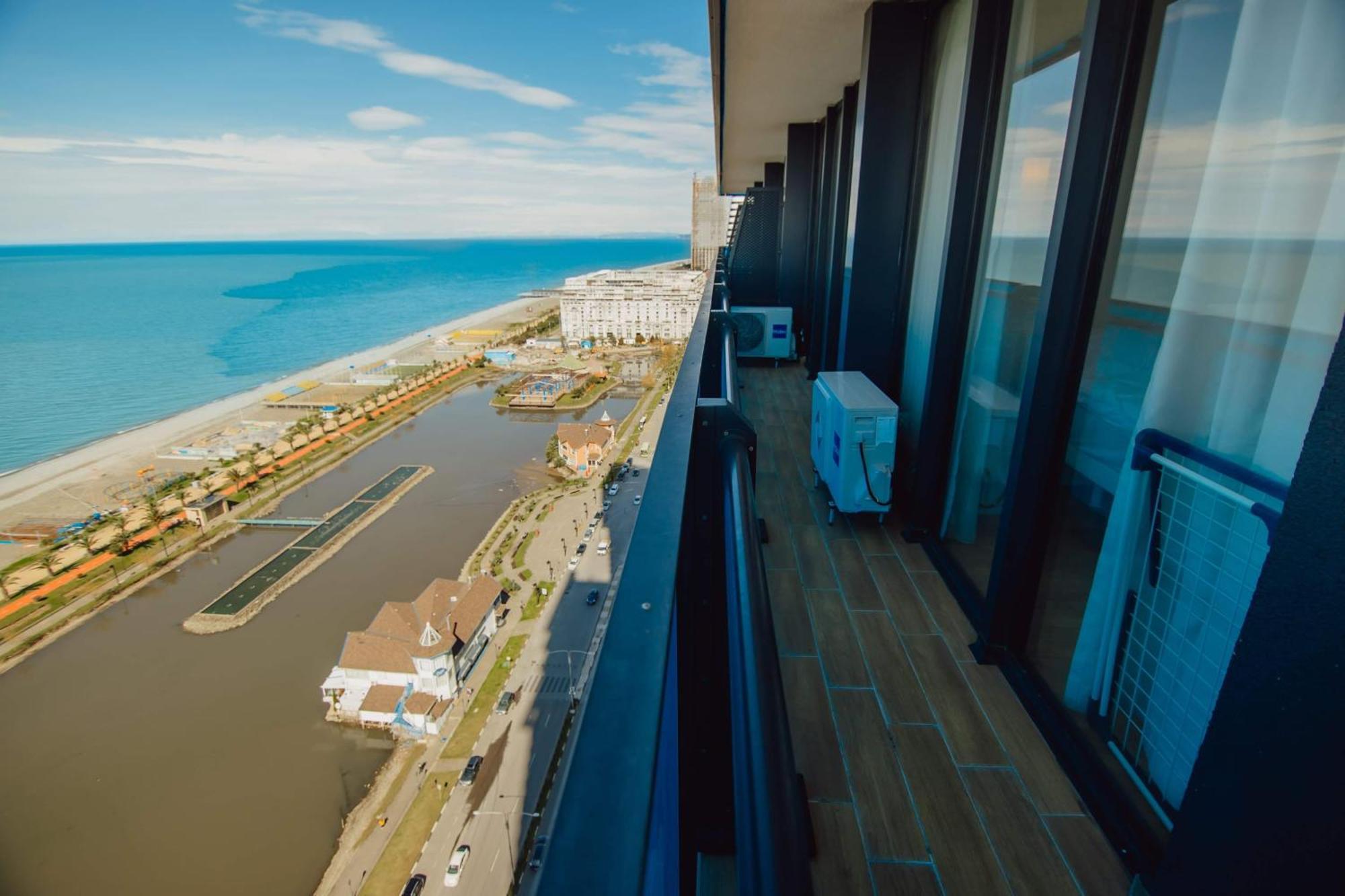 Luxury Beach Front Hotel باتومي المظهر الخارجي الصورة